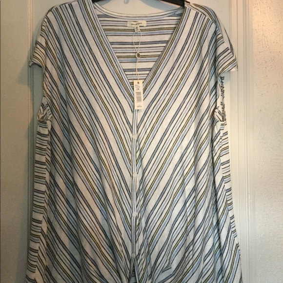 Max Studio blouse - Picture 4 of 9